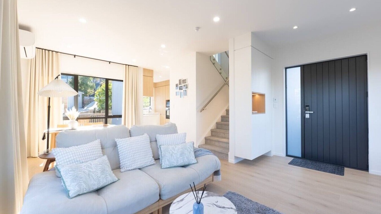 Photo of Livingroom in Murrays Bay