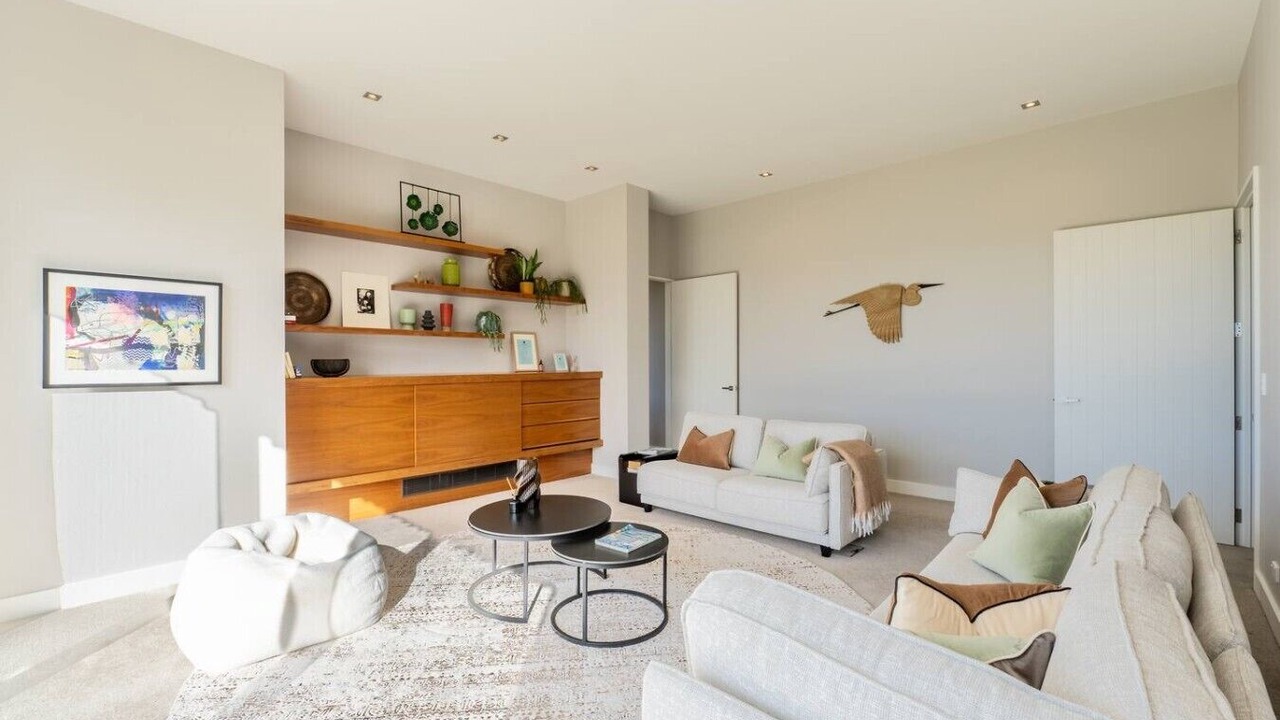 Photo of Livingroom in Snells Beach