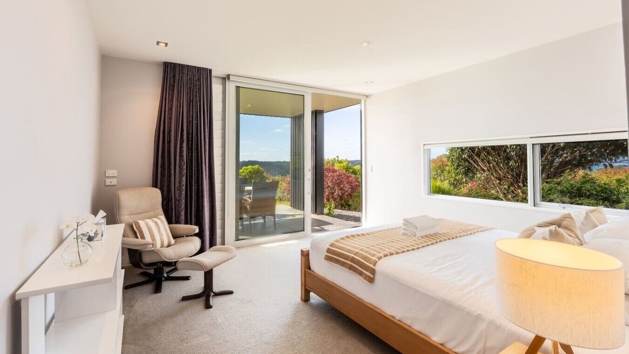 Photo of Bedroom in Snells Beach