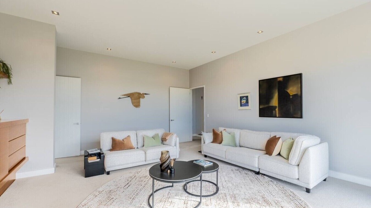 Photo of Livingroom in Snells Beach