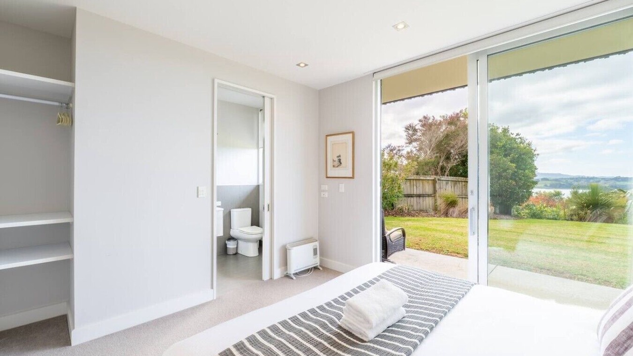 Photo of Bedroom in Snells Beach