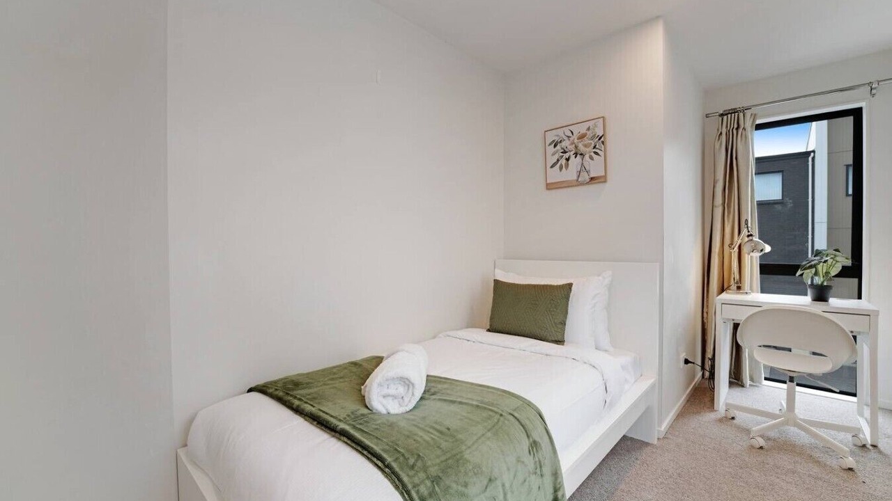Photo of Bedroom in Flat Bush