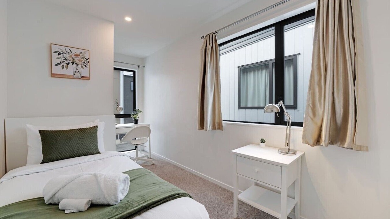 Photo of Bedroom in Flat Bush