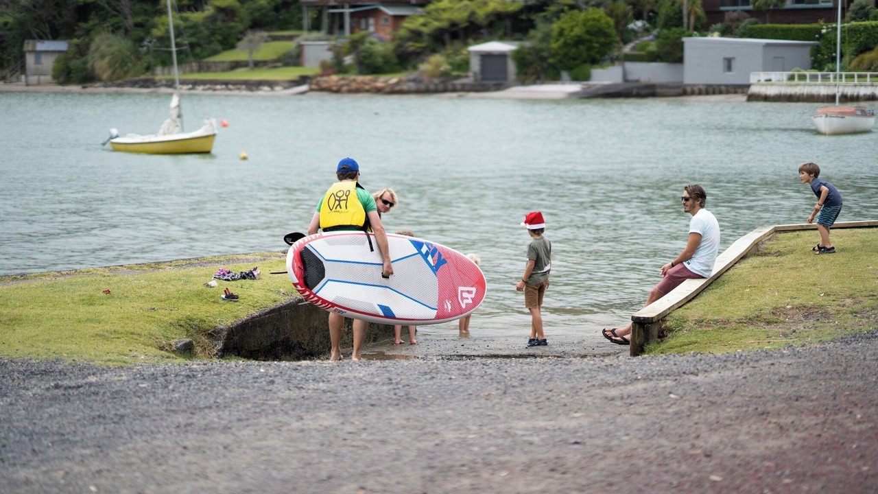 Photo of Others in Raglan