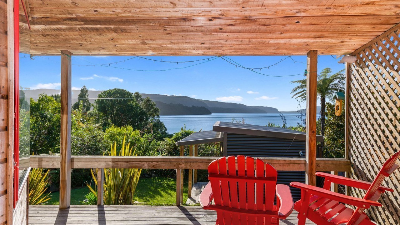 Photo of Patio Balcony in Lake Tarawera