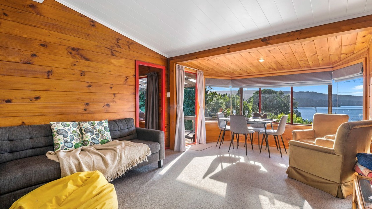 Photo of Livingroom in Lake Tarawera