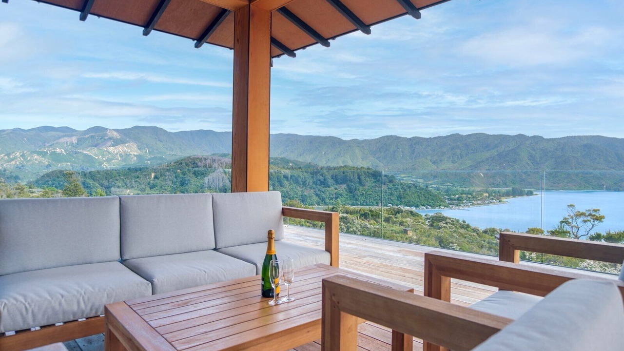 Photo of Patio Balcony in Ngaio Bay
