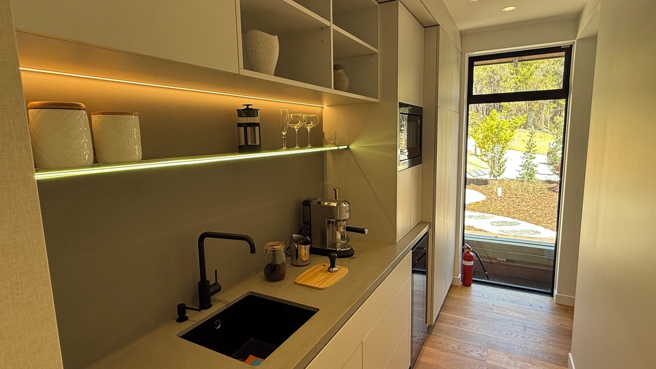 Photo of Kitchen in Ngaio Bay