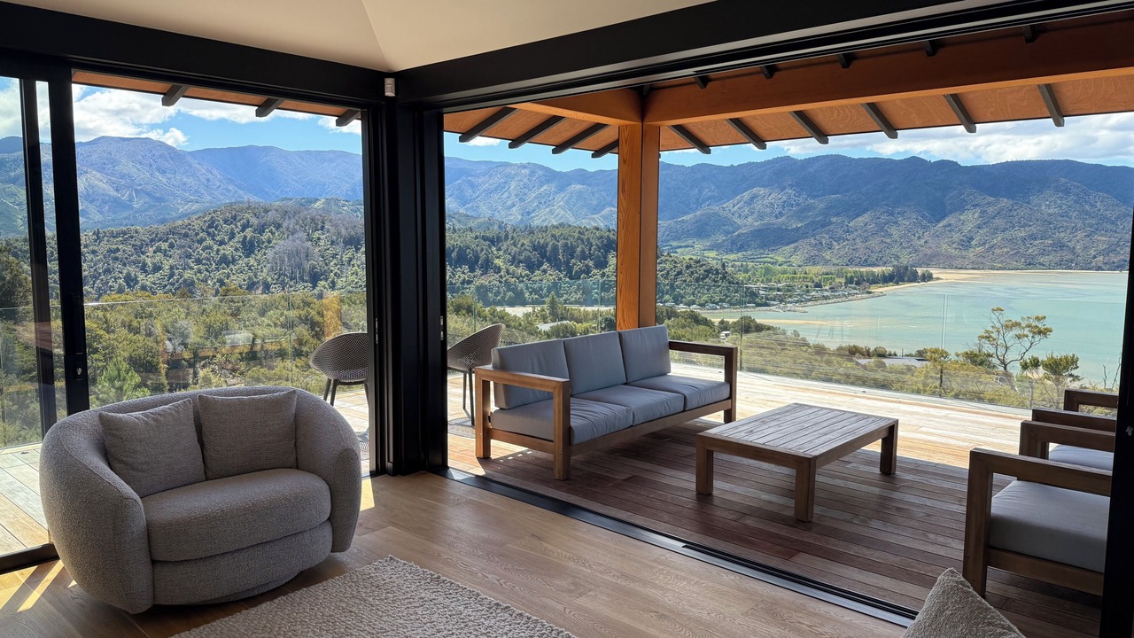 Photo of Livingroom in Ngaio Bay
