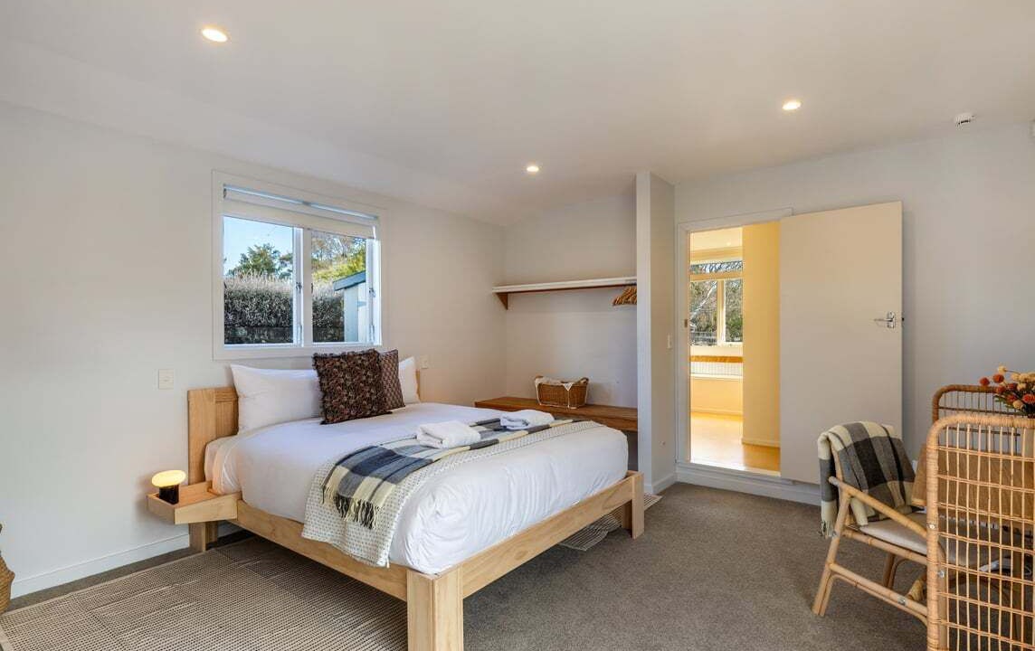 Photo of Bedroom in Two Mile Bay
