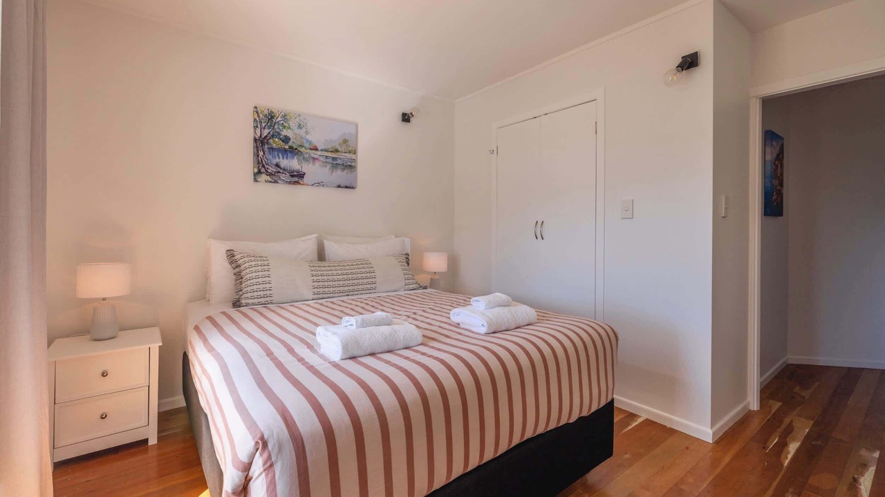 Photo of Bedroom in Surfdale
