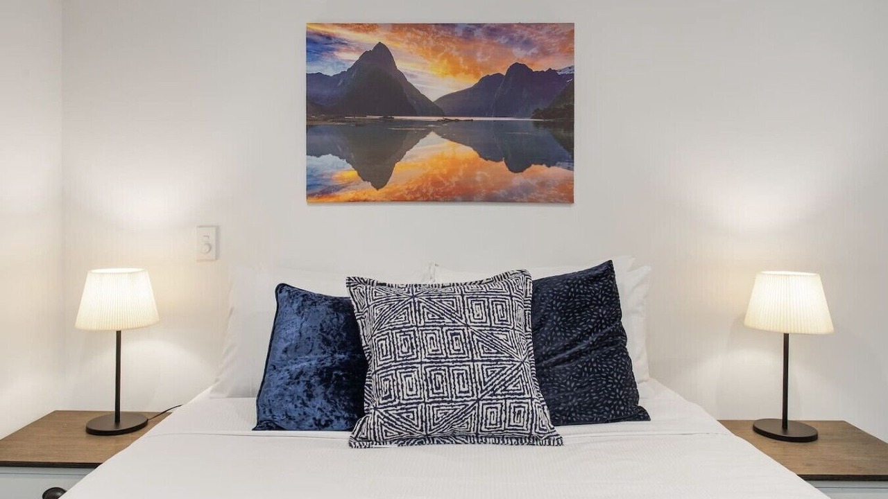 Photo of Bedroom in Addington