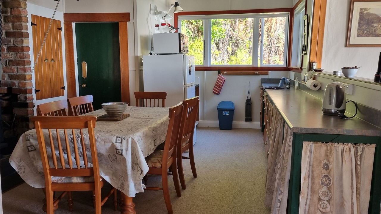 Photo of Kitchen in Ngakawau