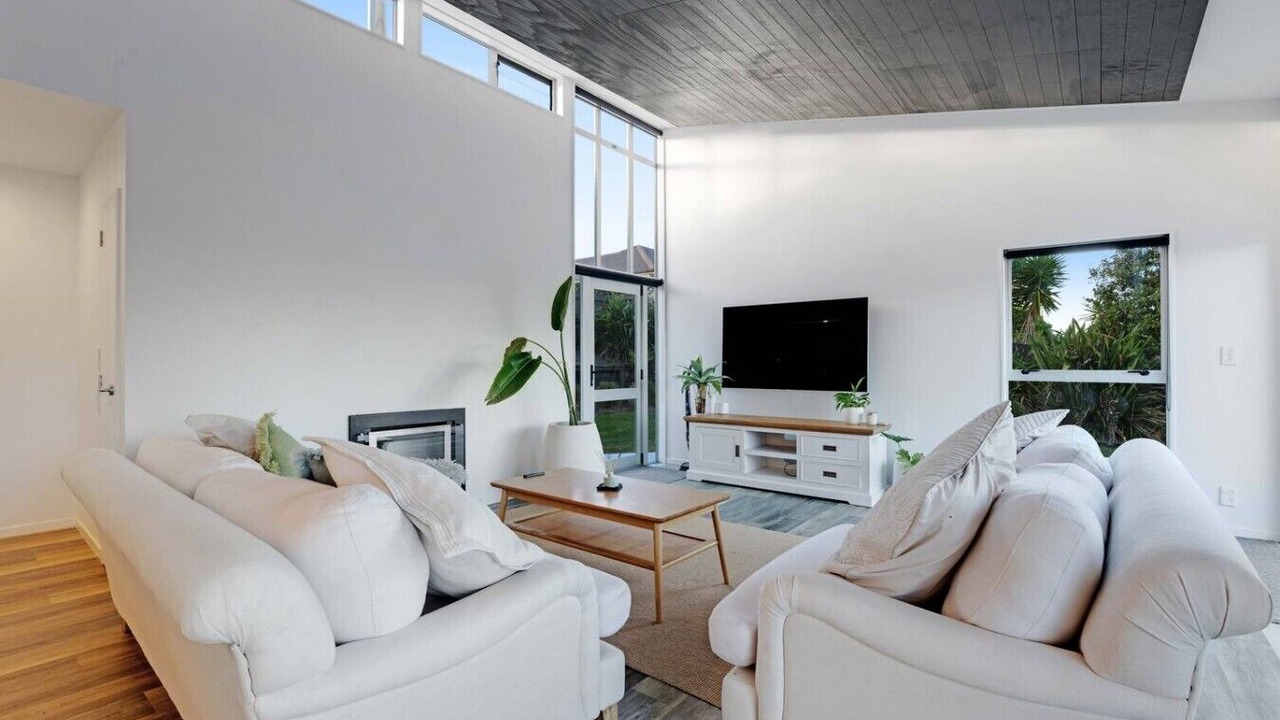 Photo of Livingroom in Orewa