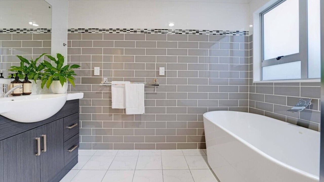 Photo of Bathroom in Orewa