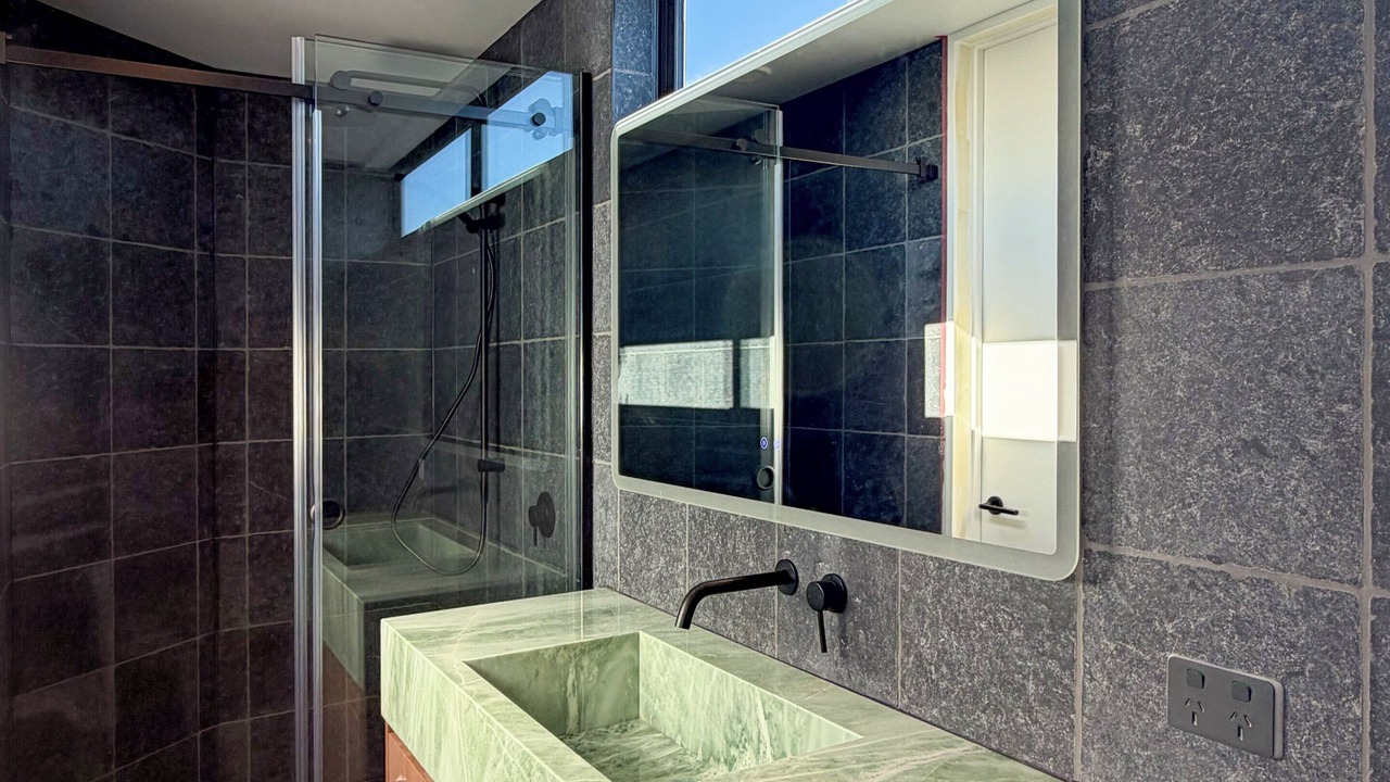 Photo of Bathroom in Otahuhu