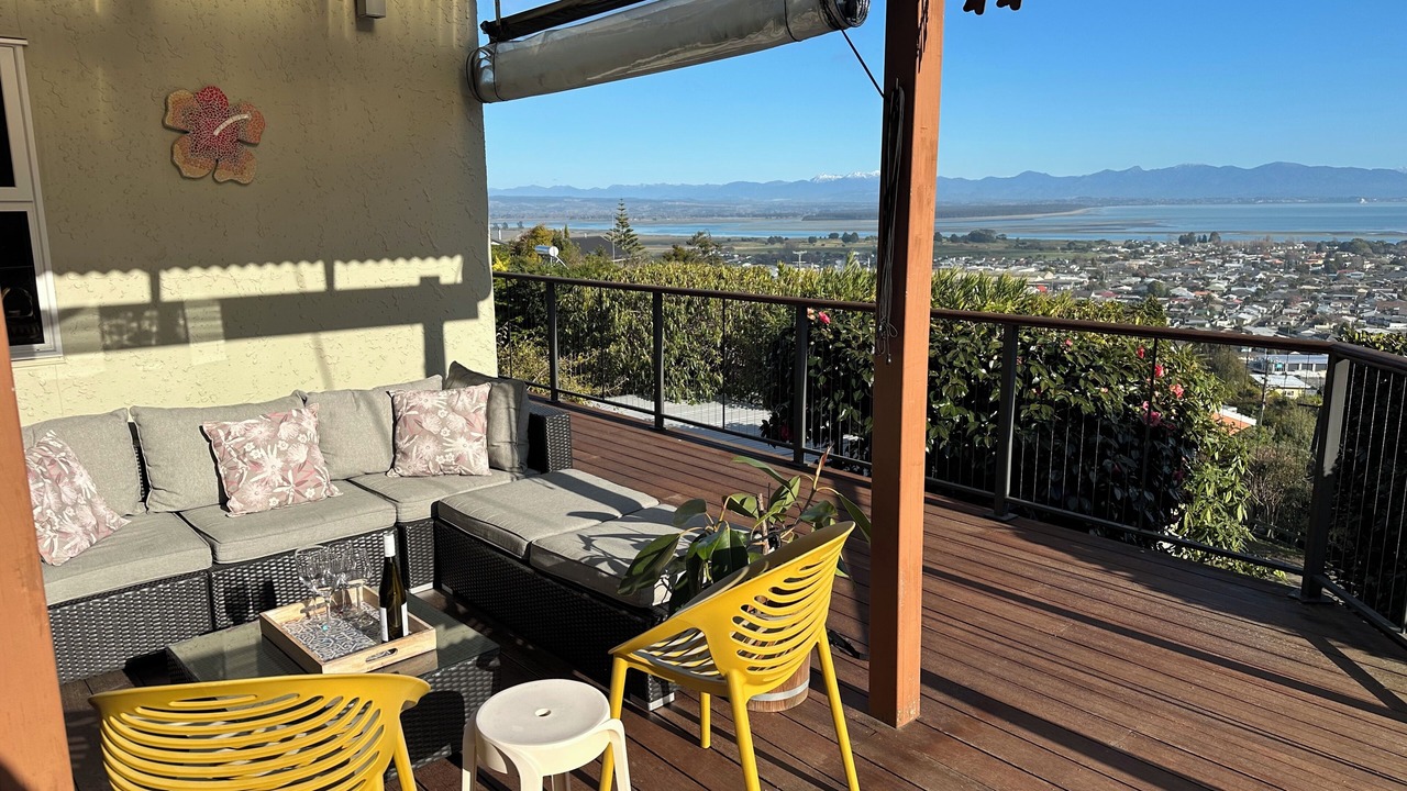 Photo of Patio Balcony in Tahunanui
