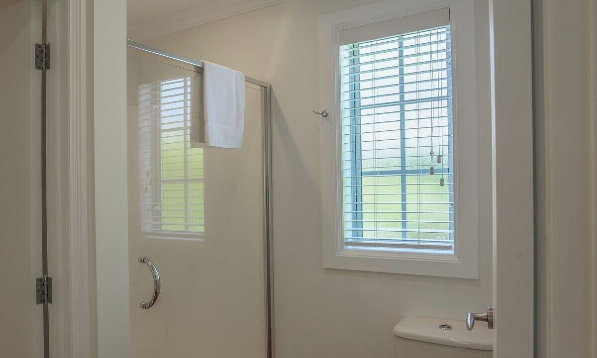 Photo of Bathroom in Russell