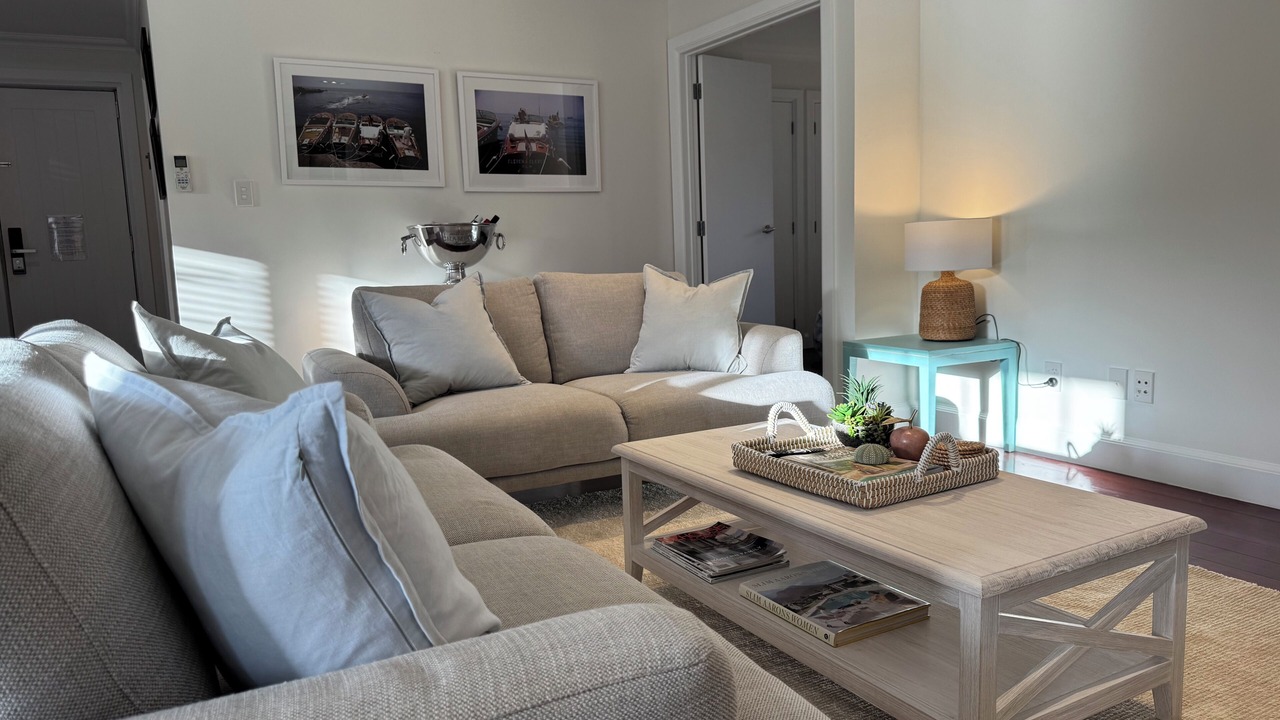 Photo of Livingroom in Russell