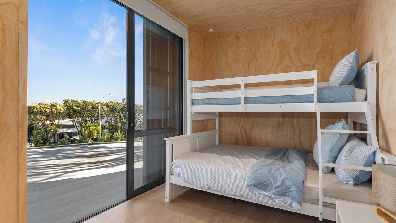 Photo of Bedroom in Langs Beach