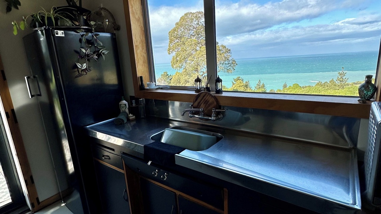 Photo of Kitchen in Gore Bay