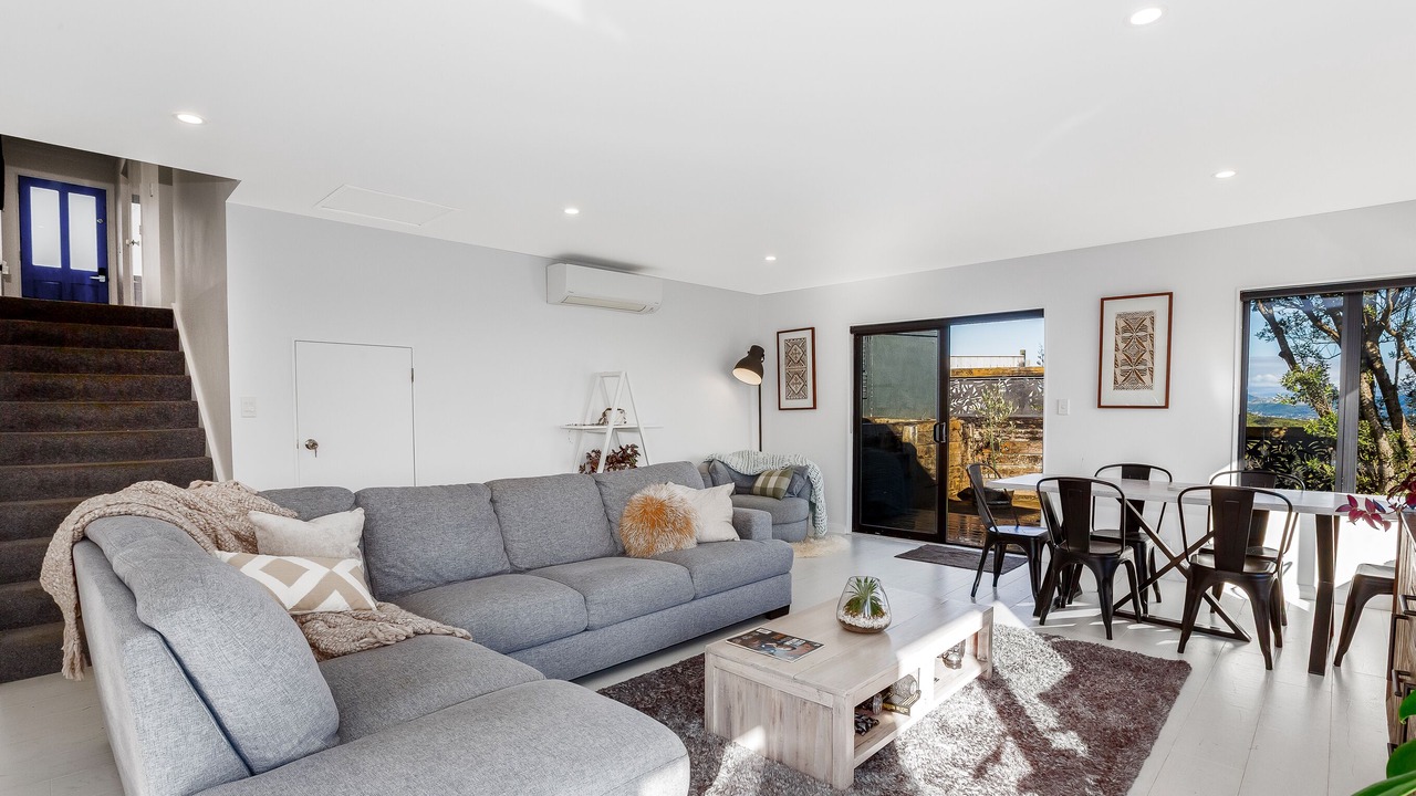 Photo of Livingroom in Porirua