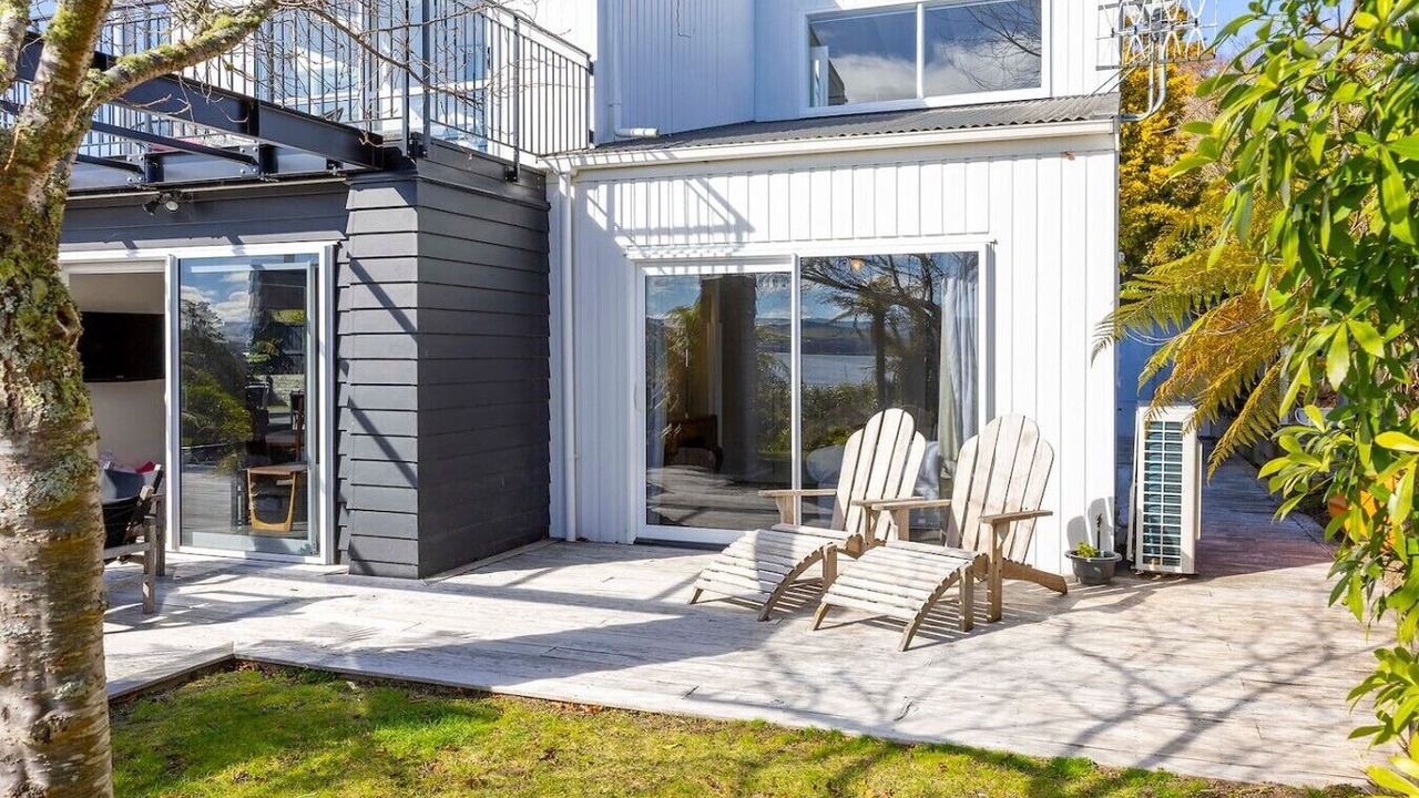 Photo of Patio Balcony in Two Mile Bay