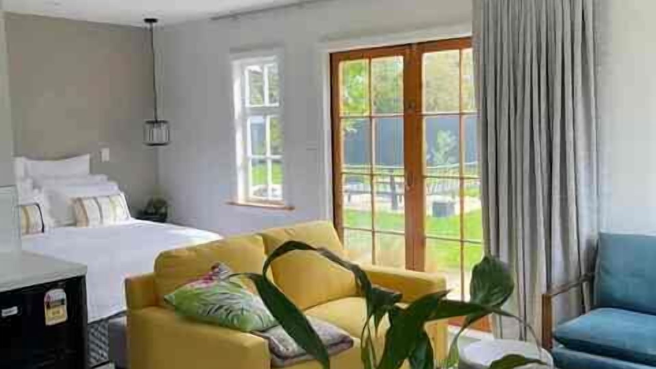 Photo of Livingroom in Carterton