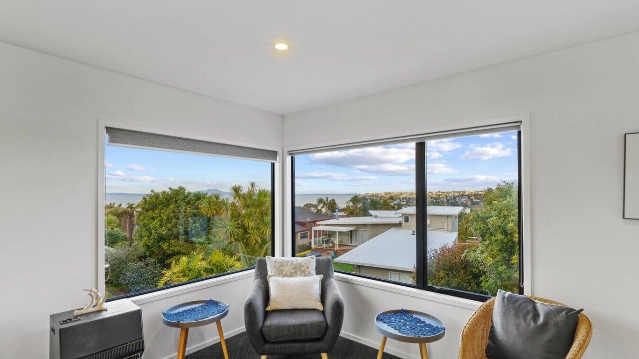 Photo of Livingroom in Browns Bay