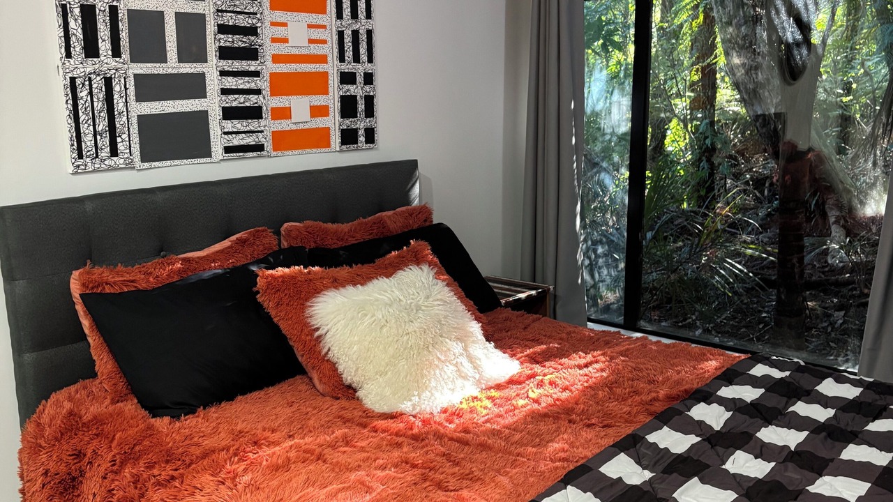 Photo of Bedroom in Titirangi