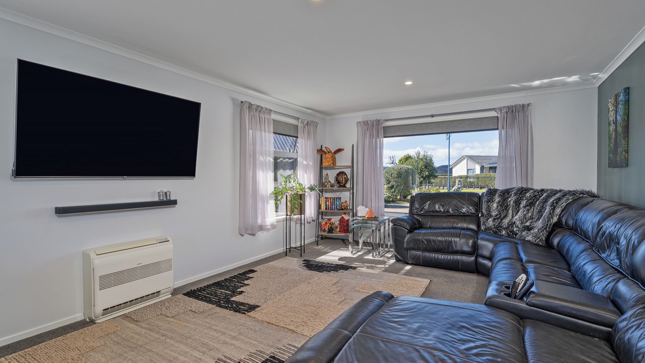 Photo of Livingroom in Whitianga