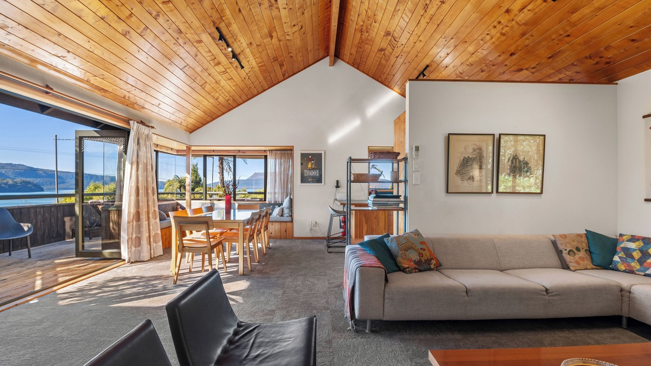 Photo of Livingroom in Lake Tarawera