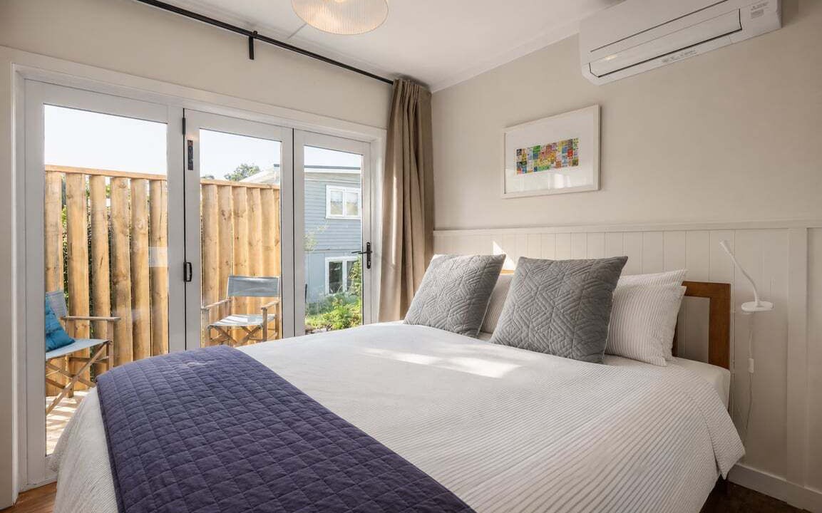 Photo of Bedroom in Surfdale