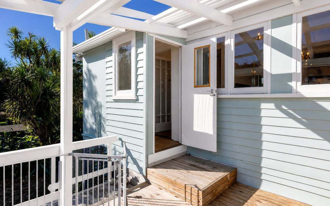 Photo of Patio Balcony in Surfdale