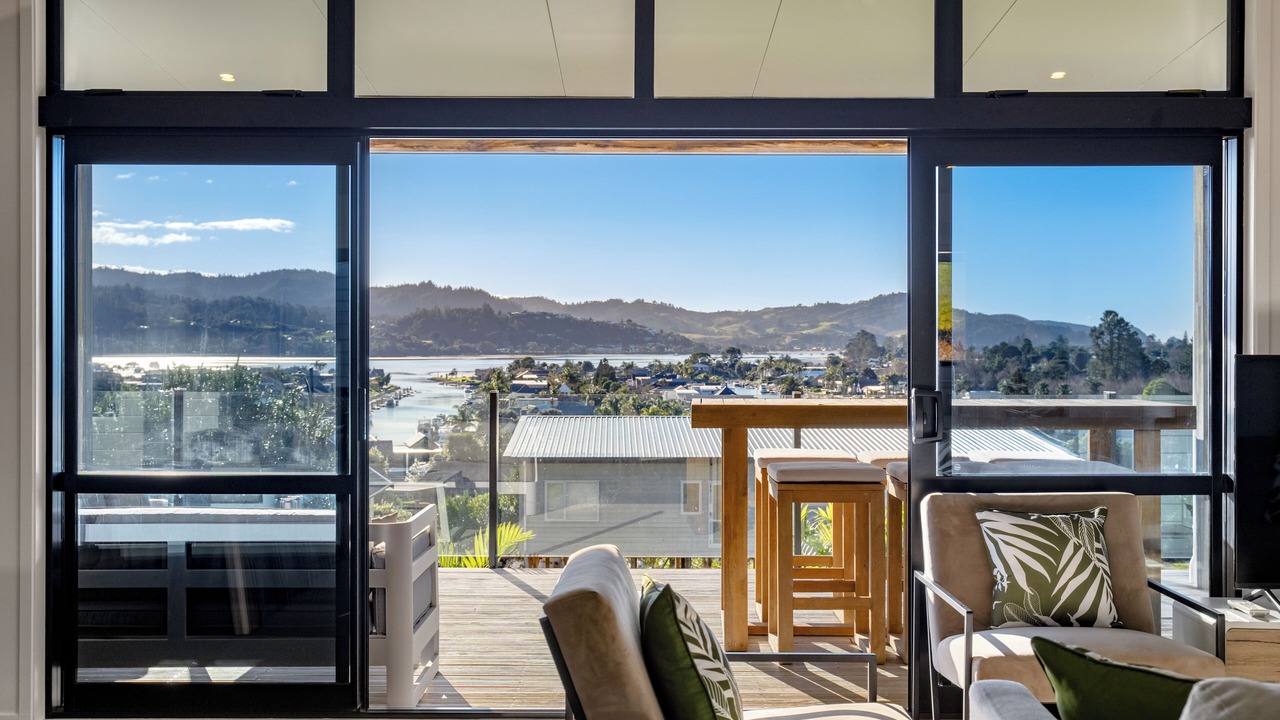 Photo of Livingroom in Pauanui