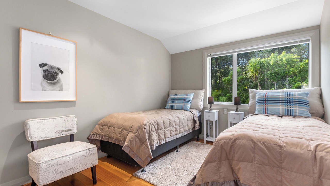 Photo of Bedroom in Langs Beach