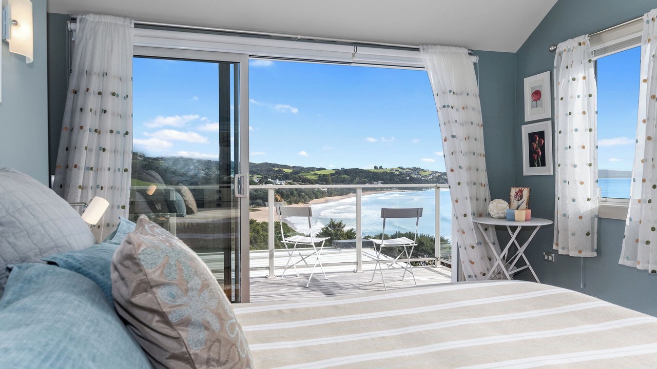 Photo of Bedroom in Langs Beach