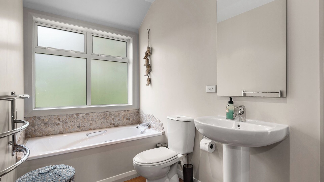 Photo of Bathroom in Langs Beach
