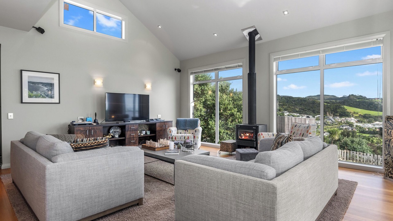 Photo of Livingroom in Langs Beach