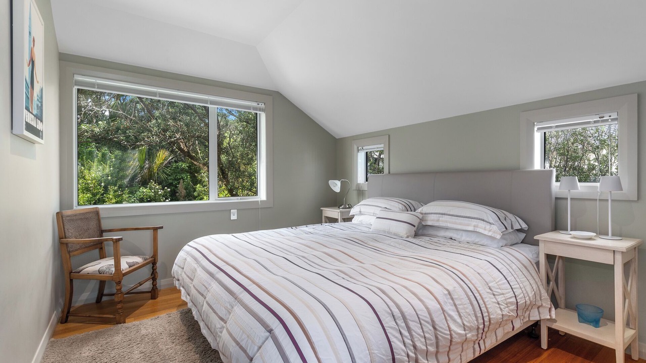 Photo of Bedroom in Langs Beach