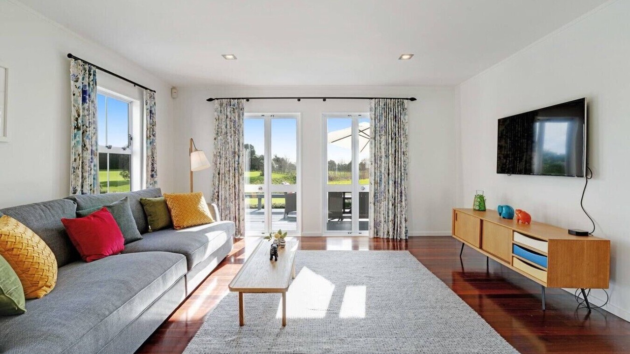 Photo of Livingroom in Karaka