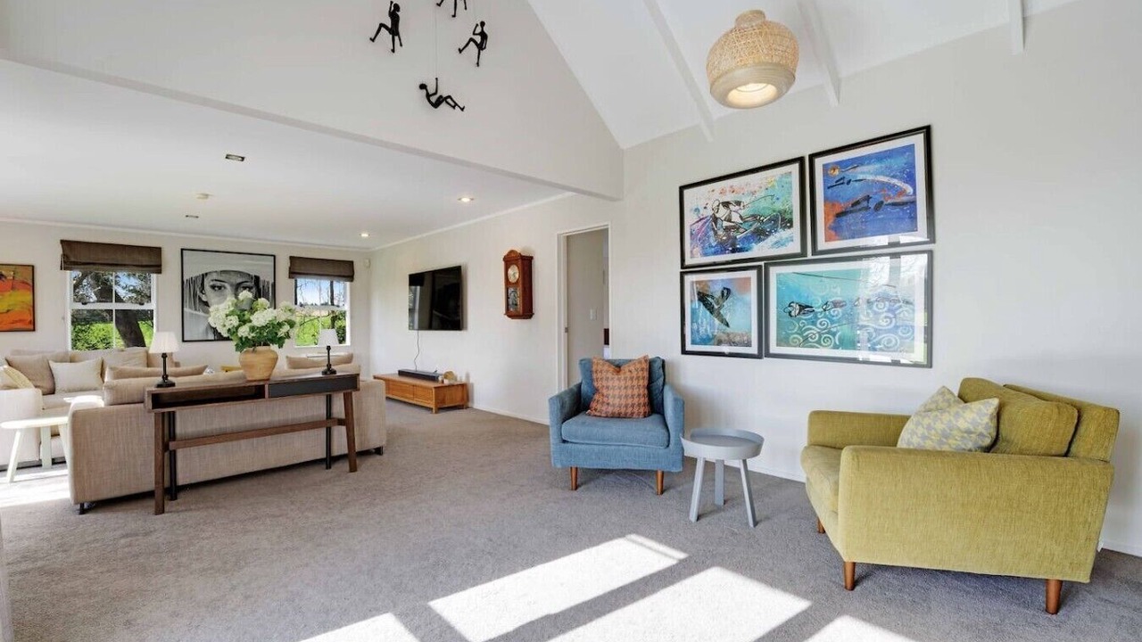 Photo of Livingroom in Karaka
