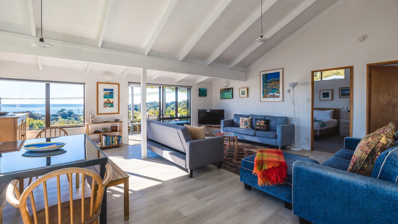Photo of Livingroom in Onetangi