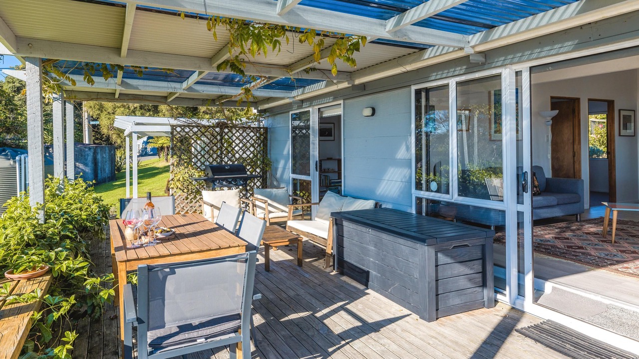 Photo of Livingroom in Onetangi