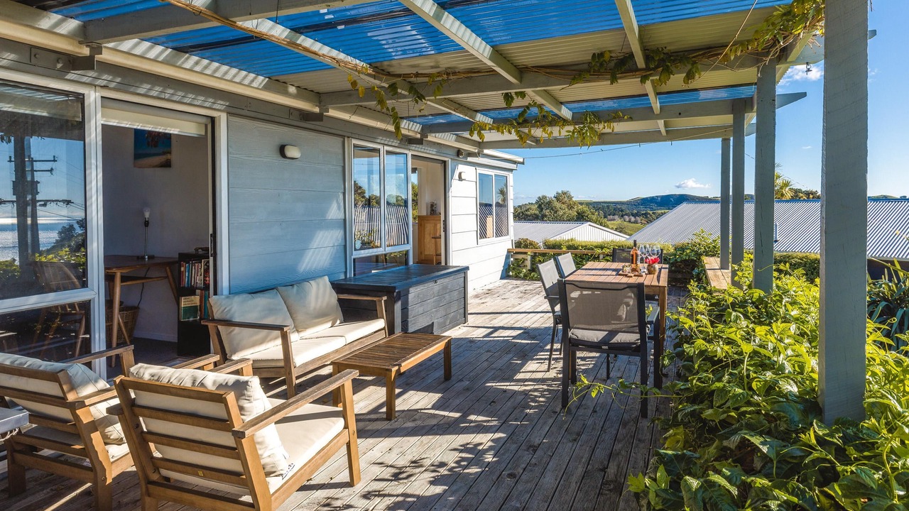 Photo of Livingroom in Onetangi