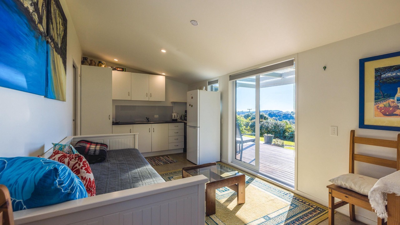 Photo of Livingroom in Onetangi