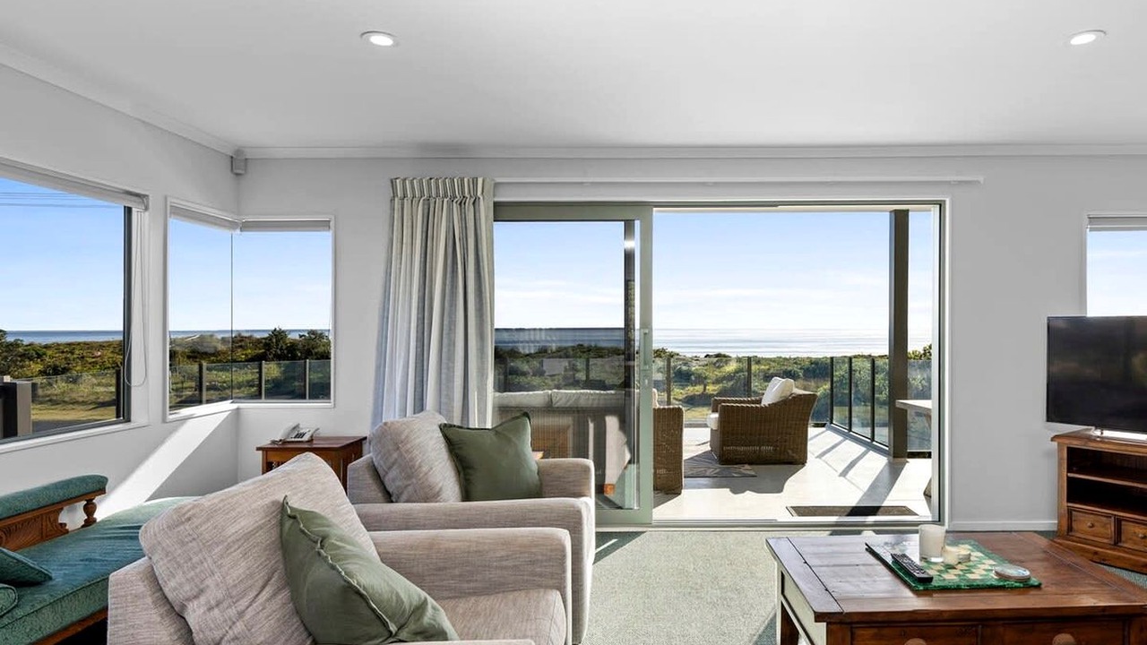 Photo of Livingroom in Waihi Beach