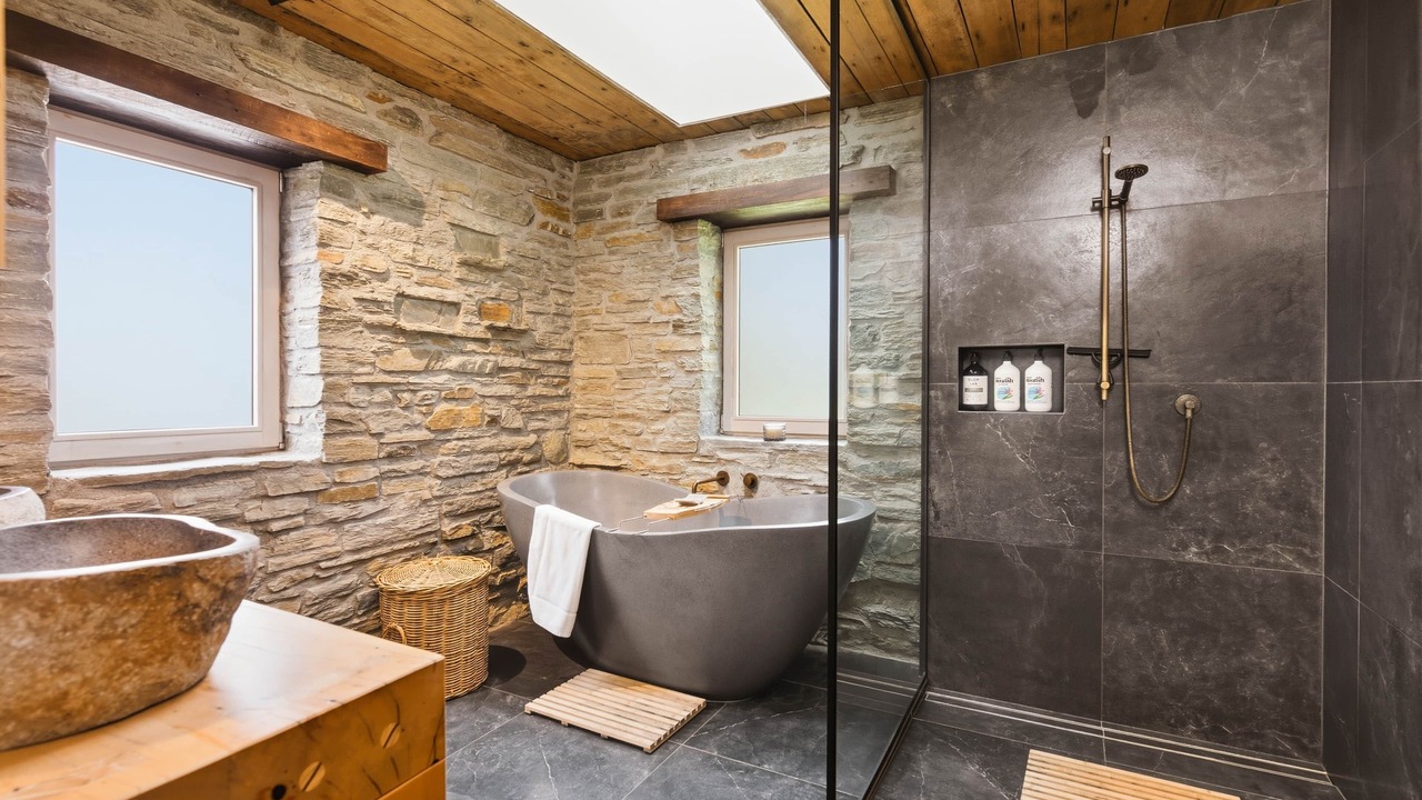 Photo of Bathroom in Arrow Junction