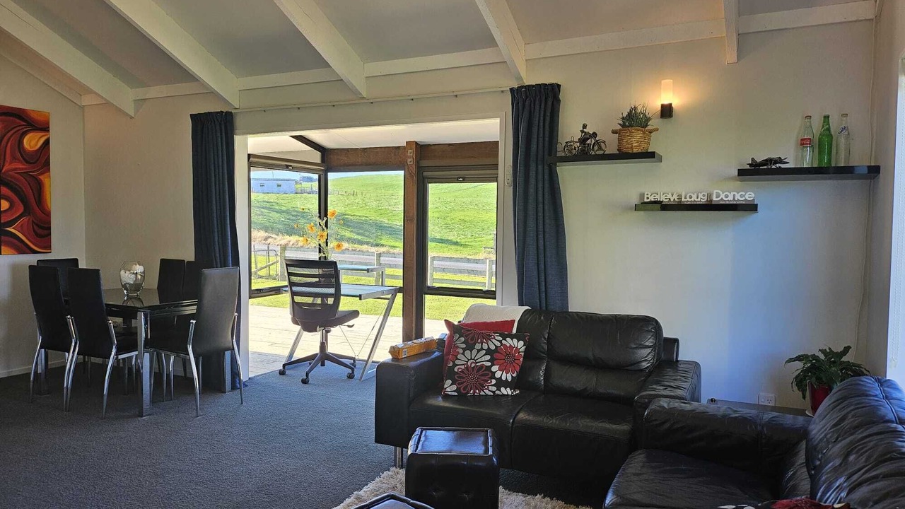 Photo of Livingroom in Richmond Downs