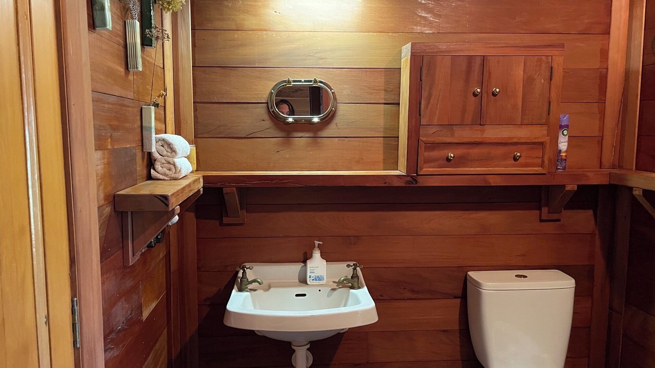Photo of Bathroom in Kakahi